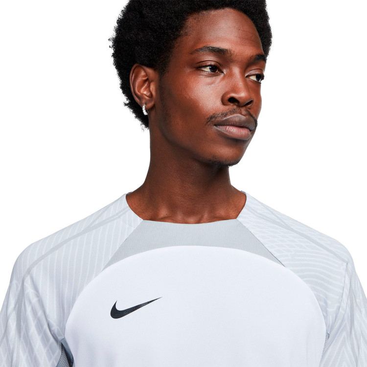 Jersey Nike Dri-Fit Strike White-Wolf Grey-Black - Fútbol Emotion