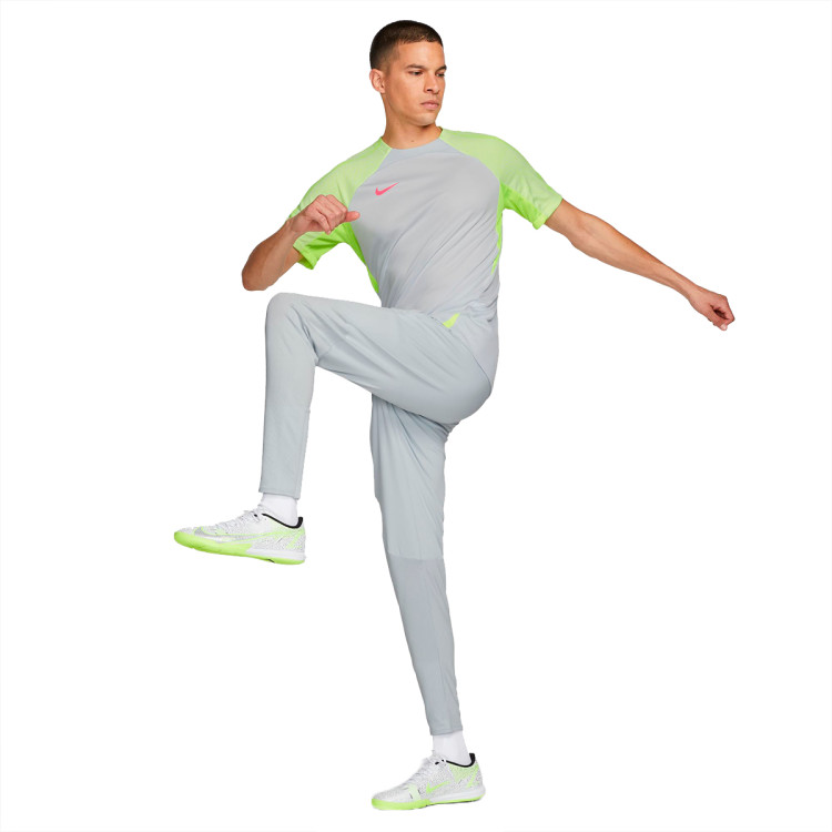 camiseta-nike-dri-fit-strike-pure-platinum-volt-4.jpg