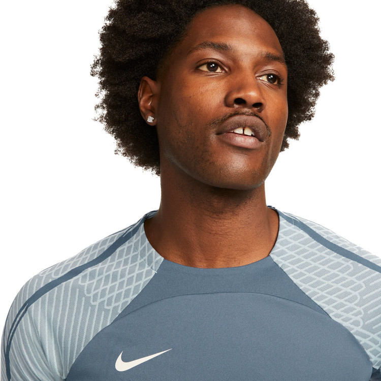 camiseta-nike-dri-fit-strike-diffused-blue-ocean-bliss-white-3.jpg