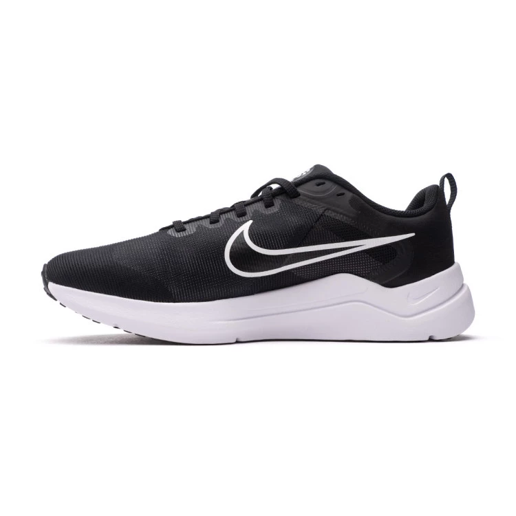 zapatilla-nike-downshifter-12-black-white-dark-smoke-grey-2