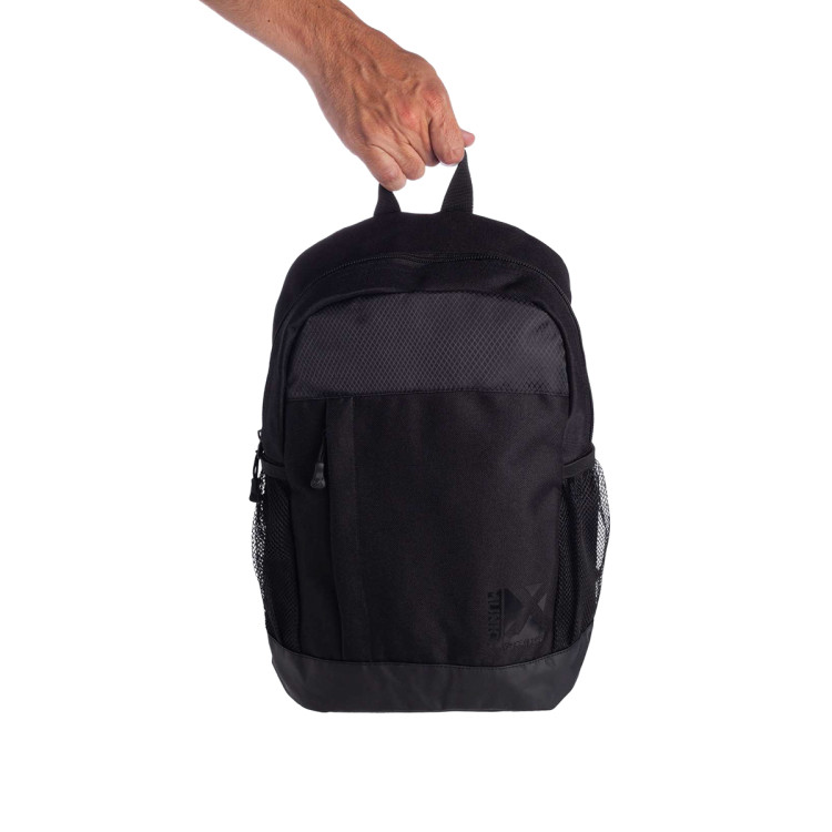 mochila-munich-slim-small-black-4