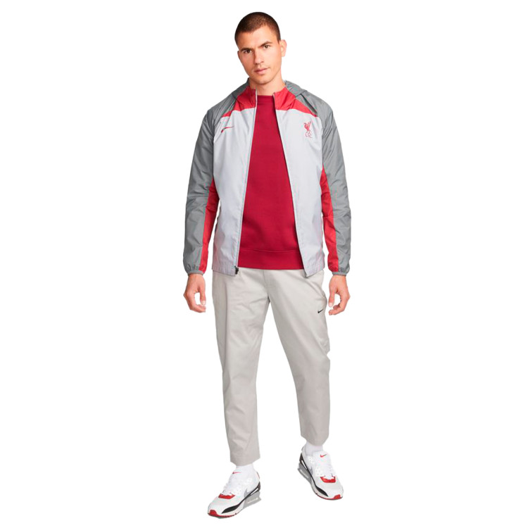chaqueta-nike-liverpool-fc-fanswear-2022-2023-wolf-grey-smoke-grey-tough-red-tough-red-4.jpg