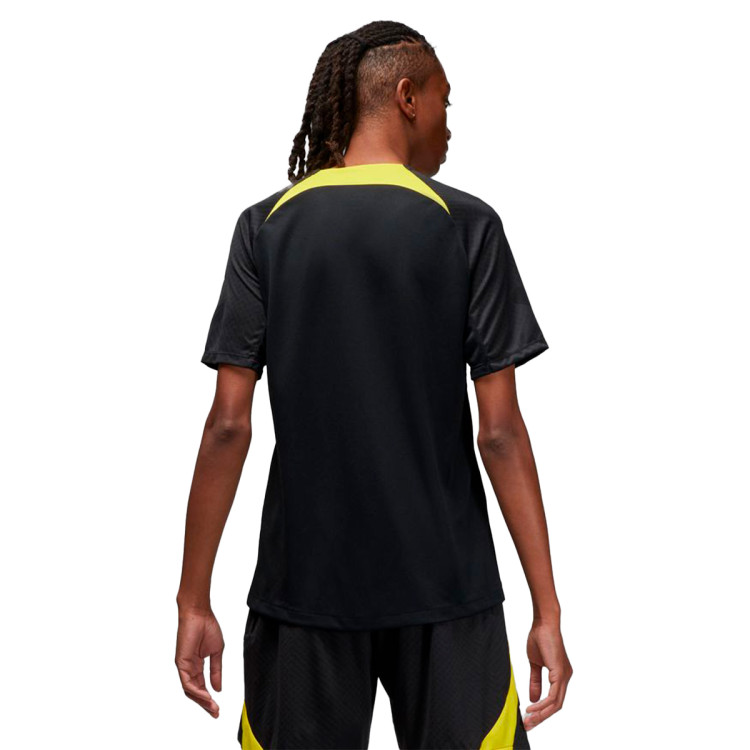camiseta-nike-paris-saint-germain-fc-training-2022-2023-black-tour-yellow-tour-yellow-fullsp-1