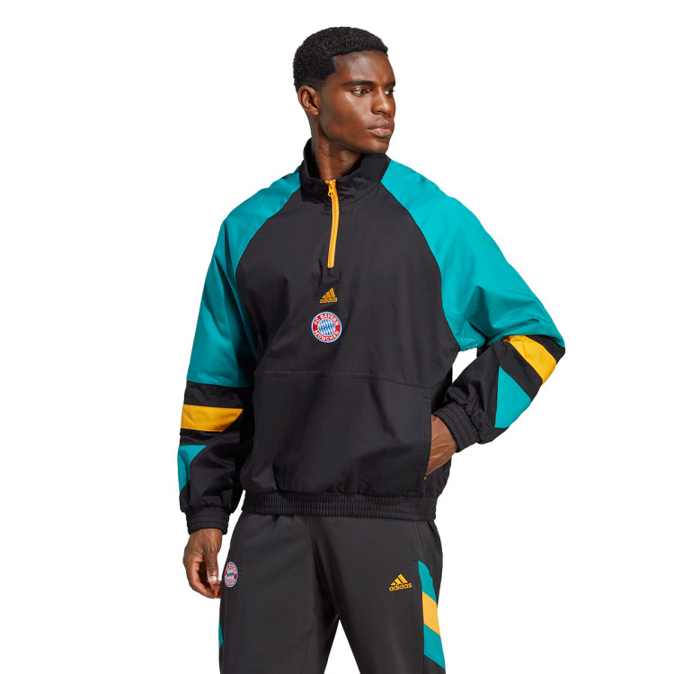 chaqueta-adidas-fc-bayern-de-munich-fanswear-2022-2023-black-eqt-green-1.jpg