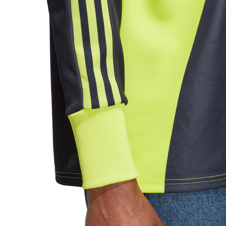 camiseta-adidas-real-madrid-cf-fanswear-2022-2023-night-navy-semi-sol-yellow-4