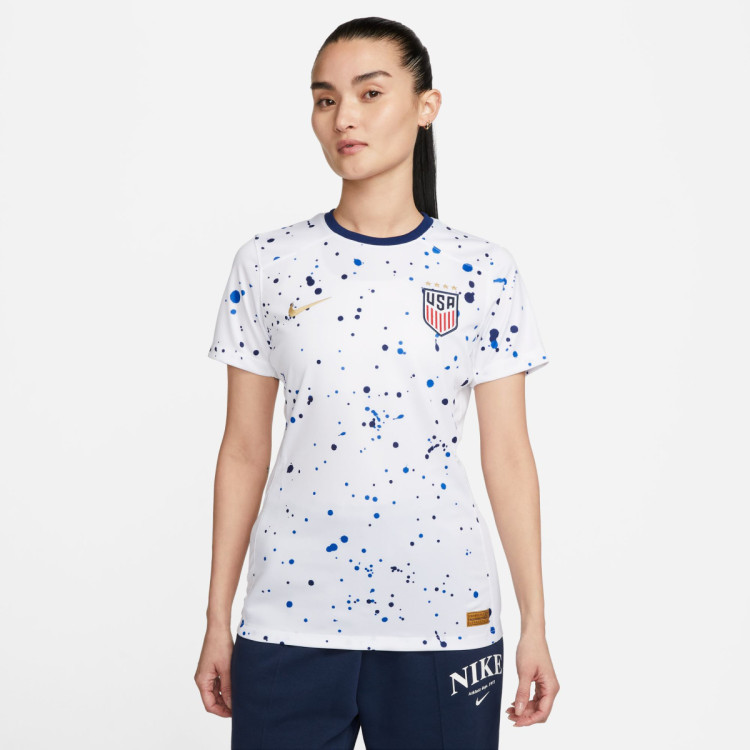 camiseta-nike-estados-unidos-primera-equipacion-stadium-mundial-femenino-2023-mujer-white-loyal-blue-metallic-gold-0