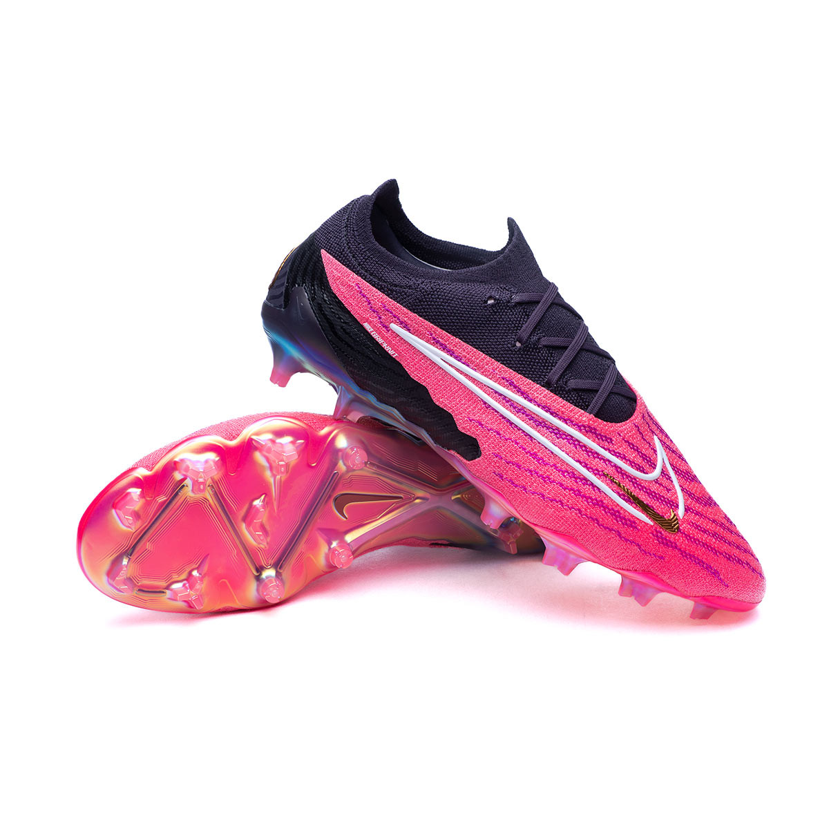 Football La Nouvelle Chaussure Phantom GX Rose De Nike Portée Pour La ...