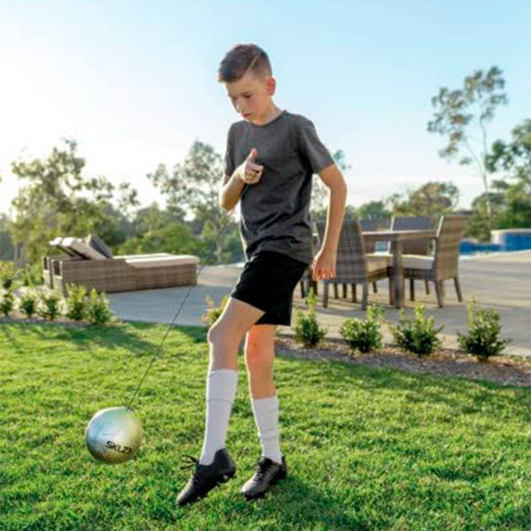 sklz-entrenador-star-kick-touch-black-volt-1.jpg