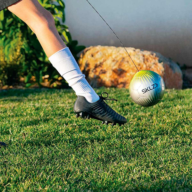 sklz-entrenador-star-kick-touch-black-volt-3.jpg
