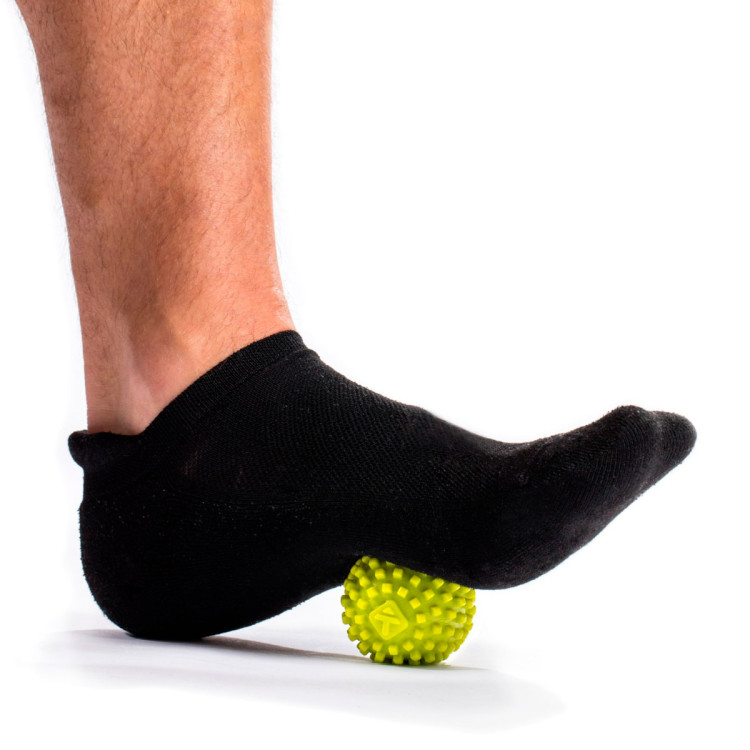 triggerpoint-bola-masajeadora-mobipoint-yellow-2.jpg