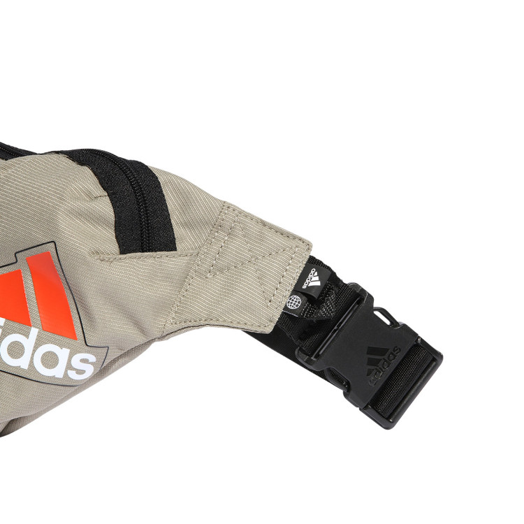 adidas-rinonera-essentials-seasonal-silpeb-white-prered-4.jpg