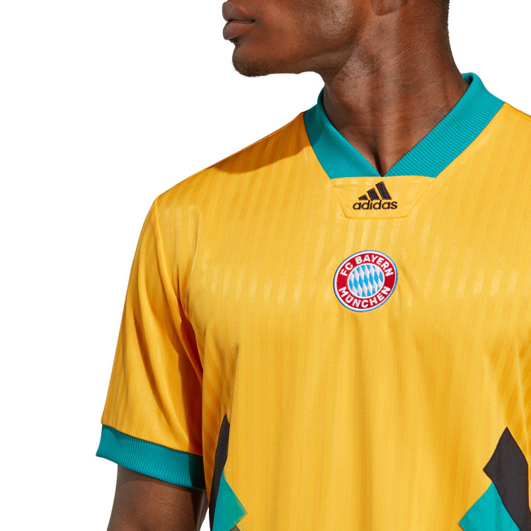 camiseta-adidas-bayern-fc-icon-pack-202223-semi-solar-gold-4