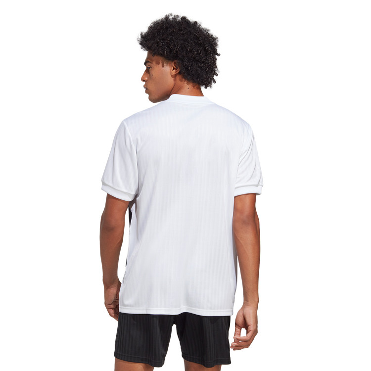 camiseta-adidas-juventus-icon-pack-202223-white-3.jpg