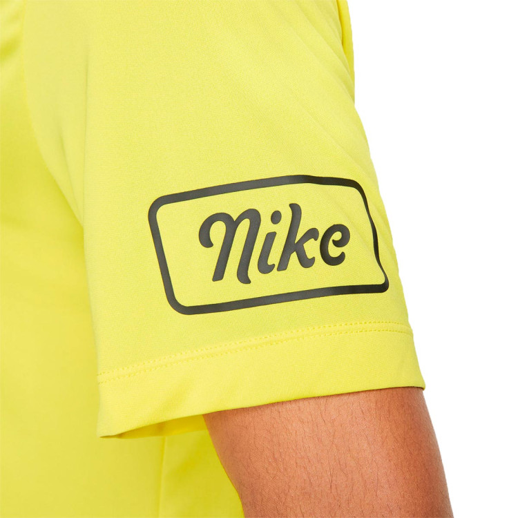 camiseta-nike-dri-fit-body-shop-yellow-strike-3
