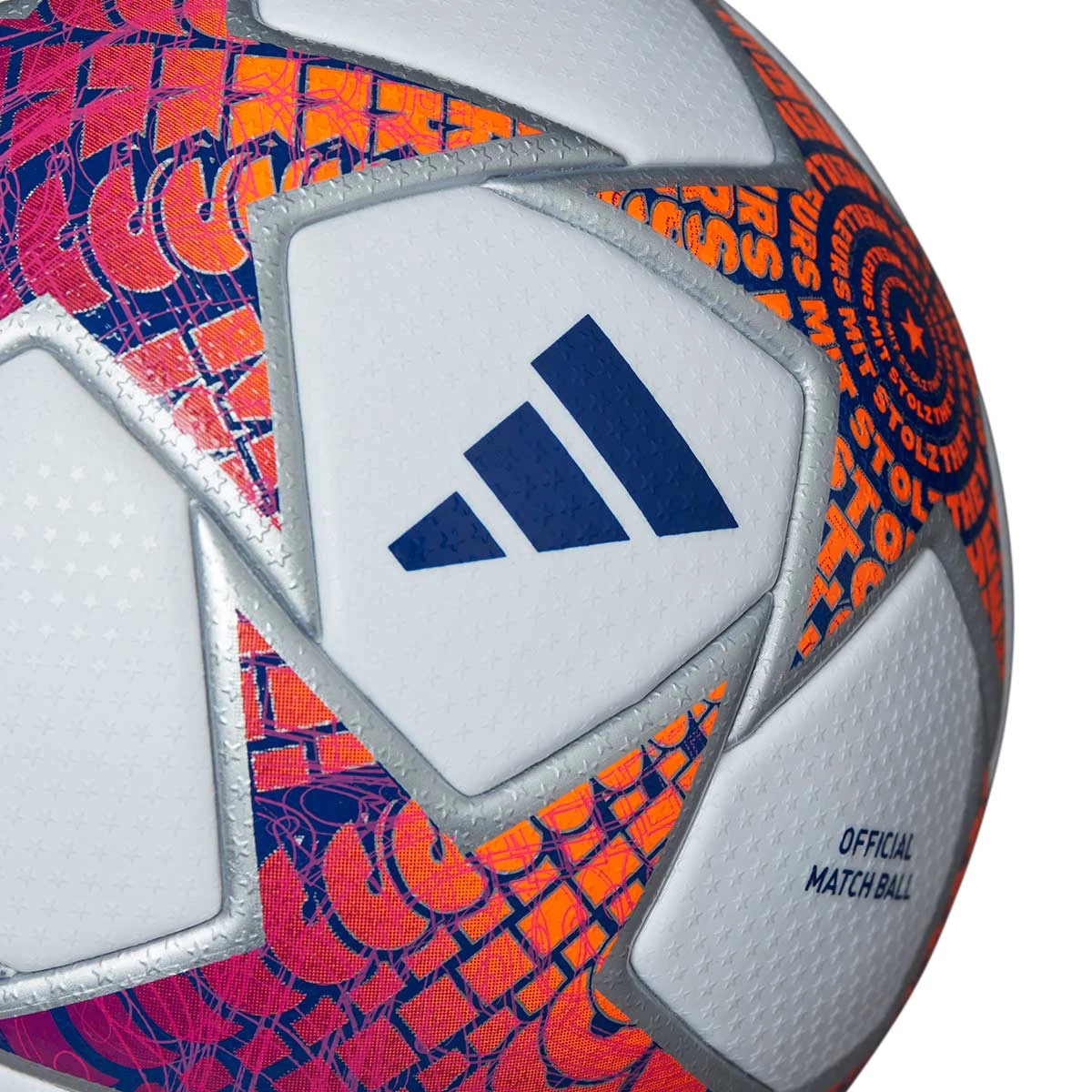 2001 → 2024 Pelotas oficiales de la #LigadeCampeones de la UEFA #adidas  finale // UEFA #ChampionsLeague official match balls adidas…