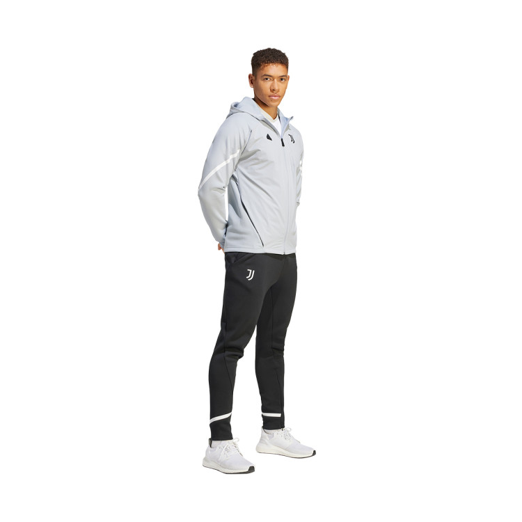 chaqueta-adidas-juventus-fanswear-2023-2024-halo-silver-2.jpg