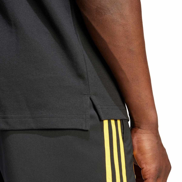 polo-adidas-juventus-fanswear-2023-2024-black-4.jpg