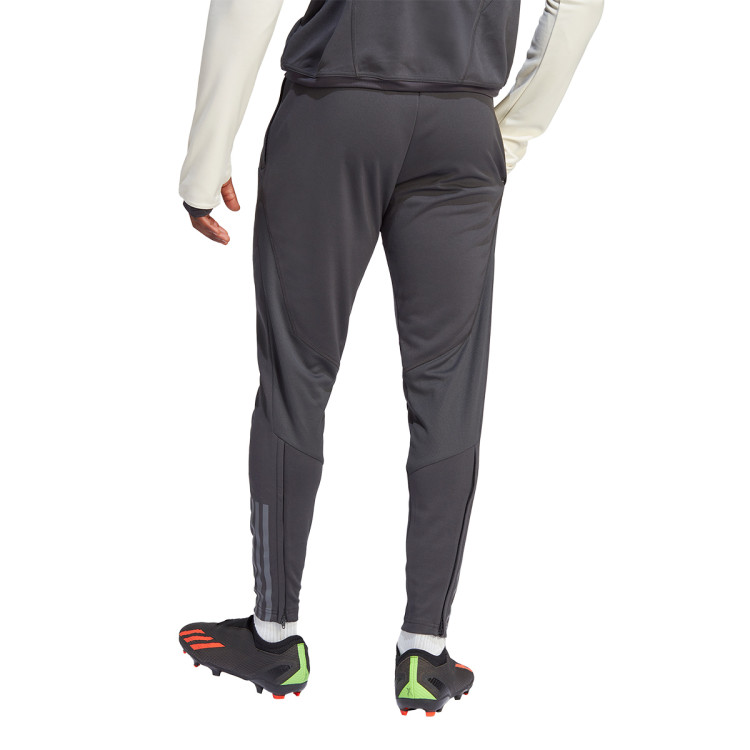 pantalon-largo-adidas-juventus-fc-training-2023-2024-carbon-1.jpg