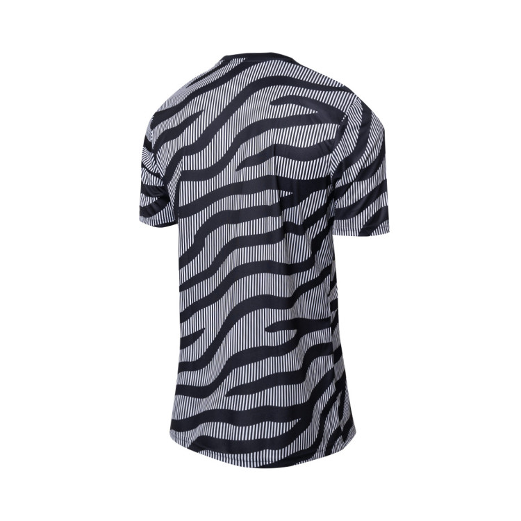 camiseta-adidas-juventus-pre-match-202324-blackwhite-1.jpg