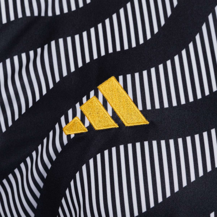camiseta-adidas-juventus-pre-match-202324-blackwhite-3.jpg