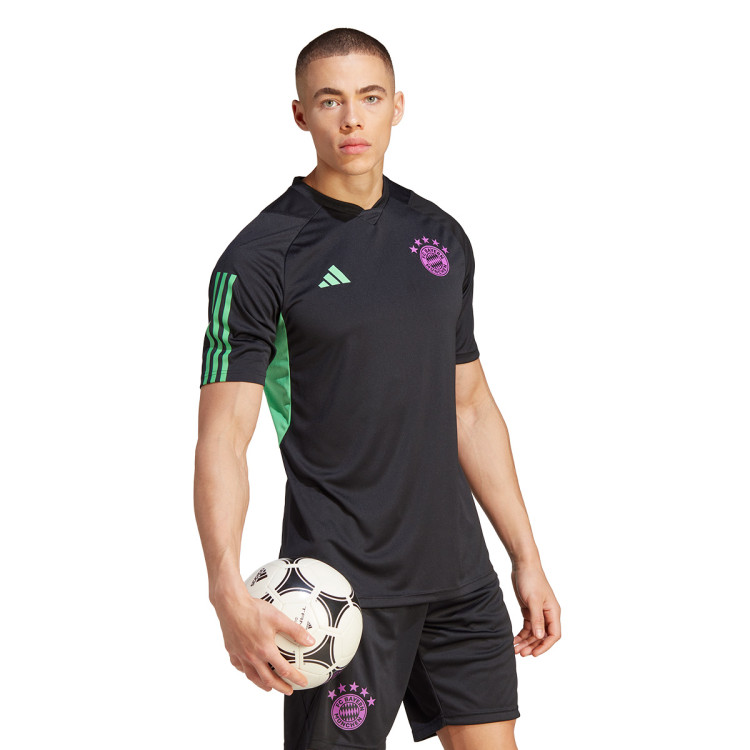 camiseta-adidas-fc-bayern-training-2023-2024-black-2.jpg