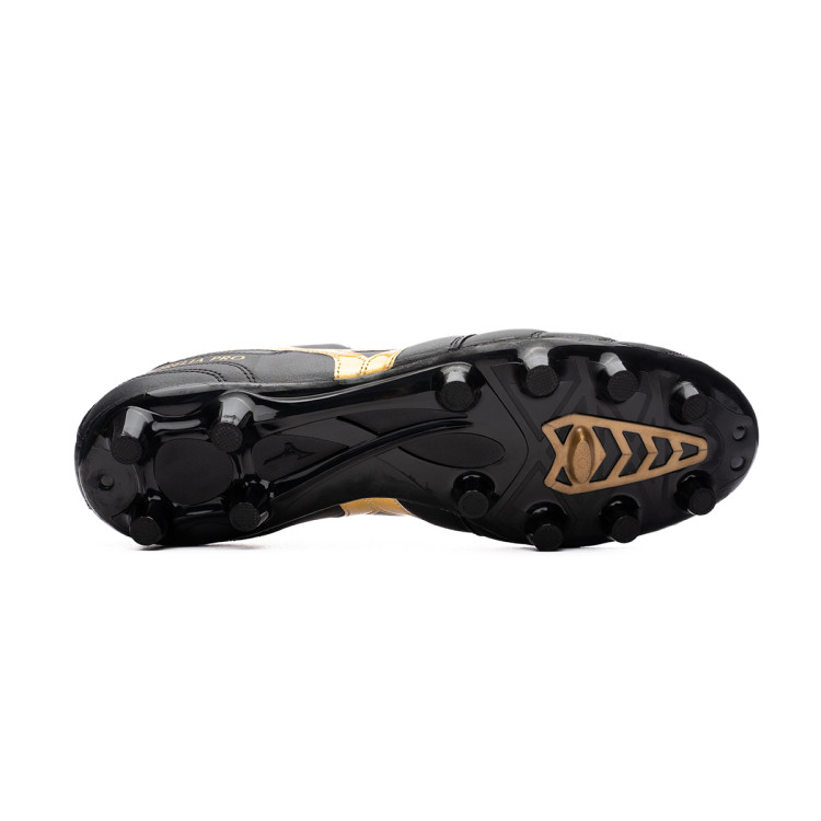 bota-mizuno-morelia-ii-pro-fg-black-gold-dark-shadow-3.jpg