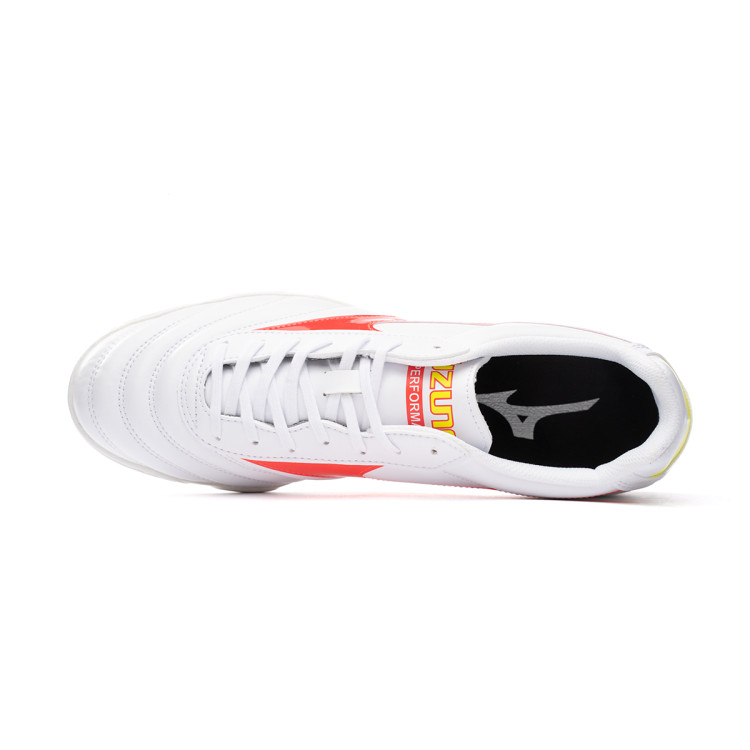 bota-mizuno-morelia-ii-club-turf-blanco-4.jpg