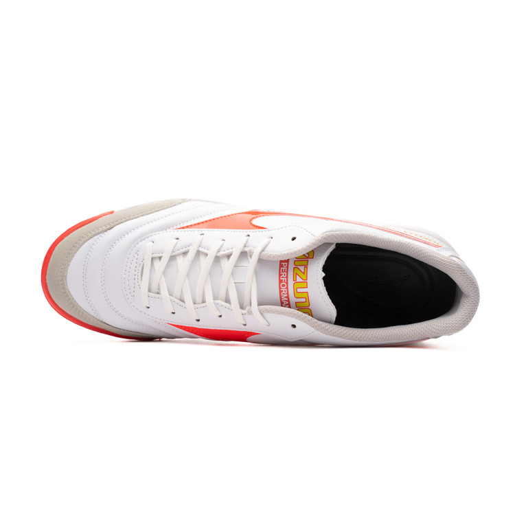 bota-mizuno-morelia-sala-classic-turf-blanco-4.jpg