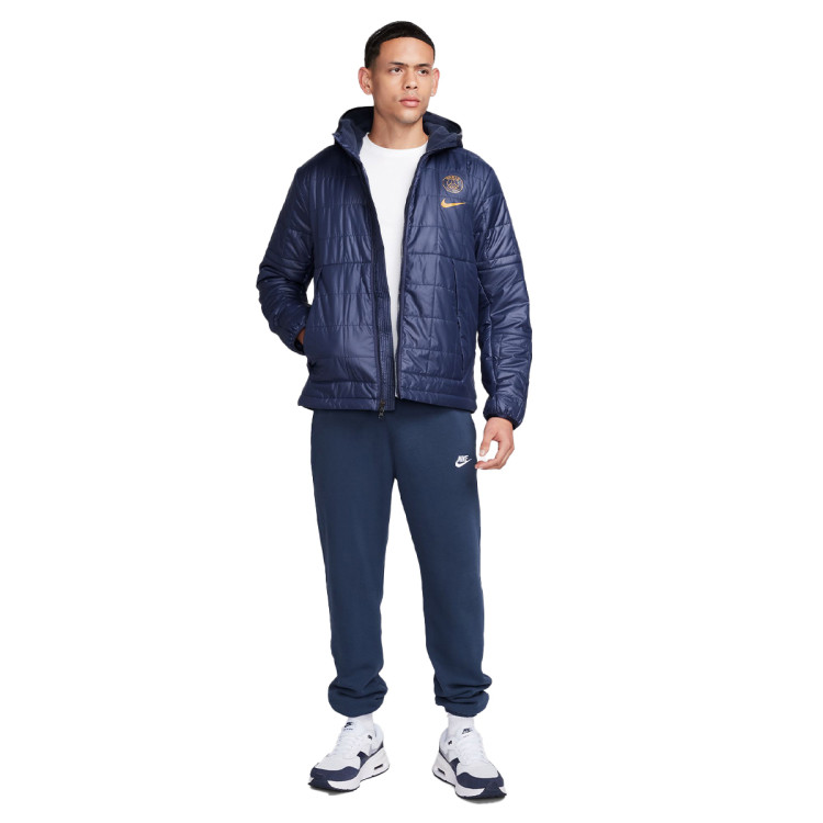 chaqueta-nike-paris-saint-germain-fc-fanswear-2023-2024-blackened-blue-gold-suede-2.jpg