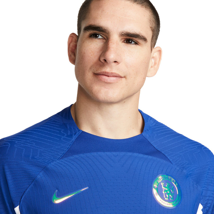 camiseta-nike-chelsea-fc-primera-equipacion-authentic-2023-2024-rush-blue-white-club-gold-2.jpg