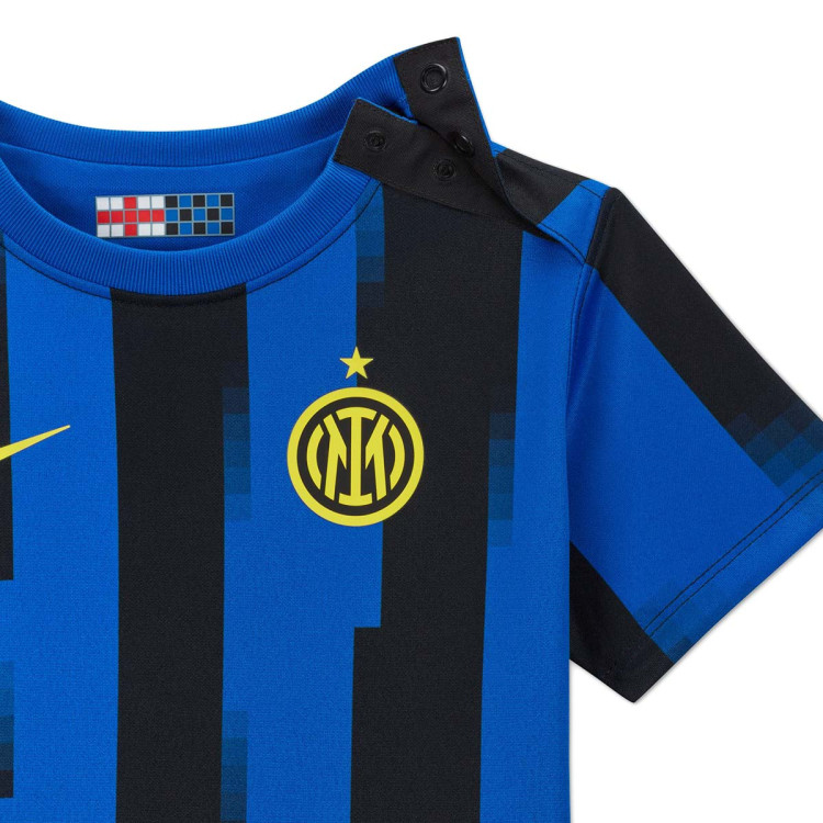 conjunto-nike-inter-milan-primera-equipacion-2023-2024-bebe-lyon-blue-black-vibrant-yellow-2