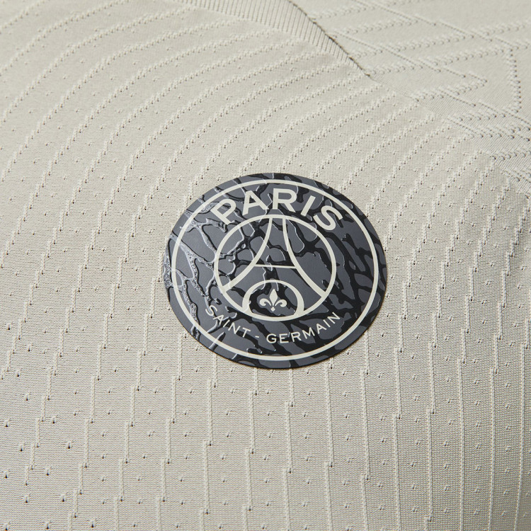 camiseta-jordan-paris-saint-germain-x-jordan-training-2023-2024-stone-iron-grey-black-3