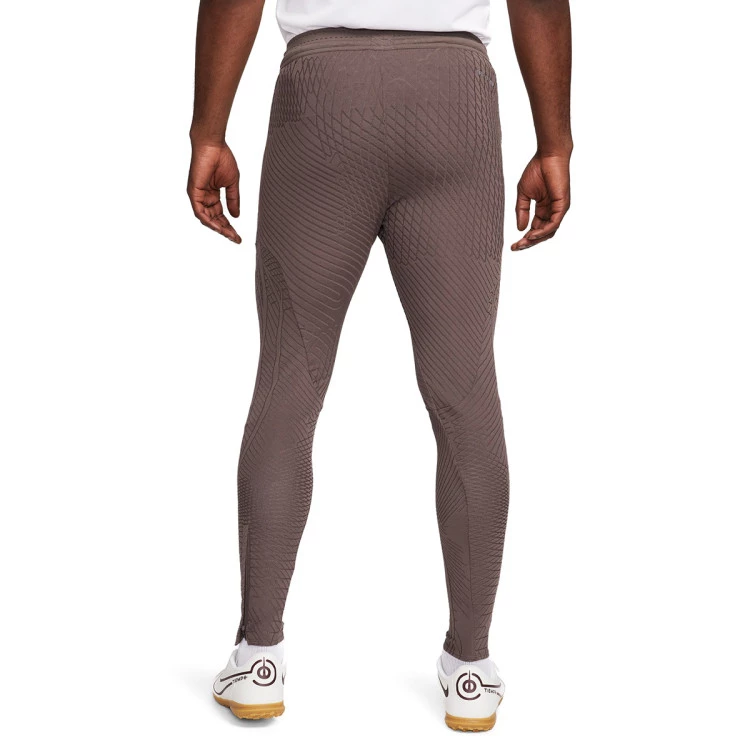 pantalon-largo-nike-tottenham-hotspur-fc-training-2023-2024-ironstone-gold-1