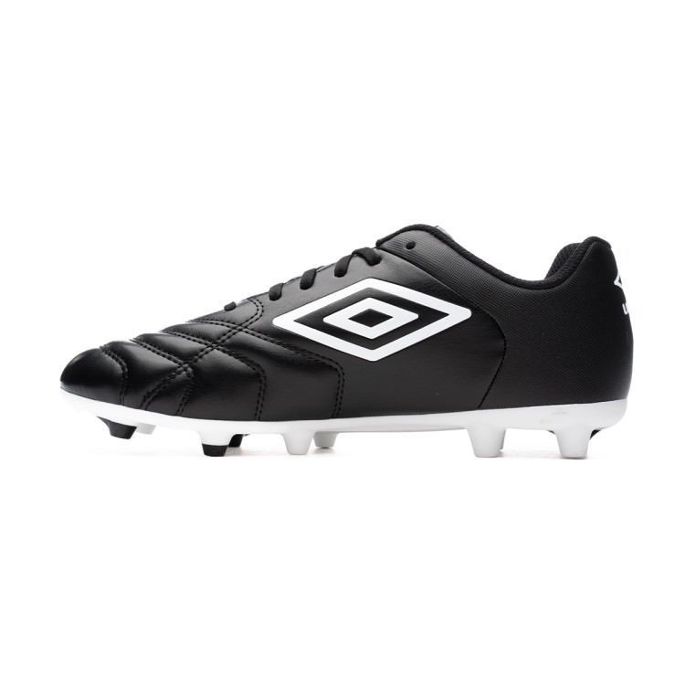 bota-umbro-umbro-classico-xi-fg-black-white-2.jpg