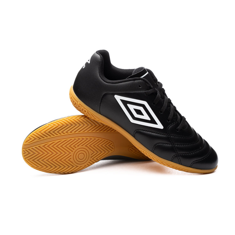 zapatilla-umbro-umbro-classico-xi-ic-black-white-0