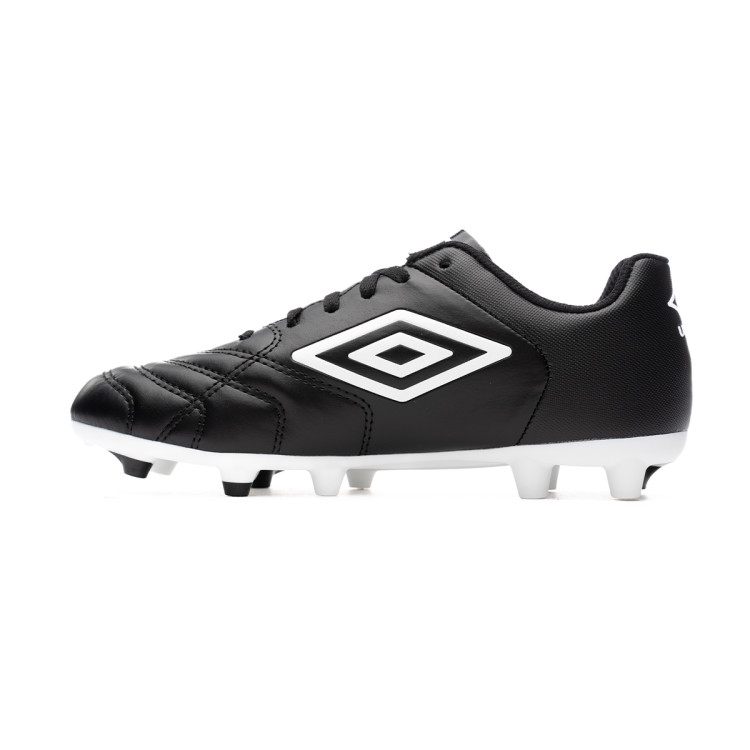 bota-umbro-umbro-classico-xi-fg-nino-black-white-2