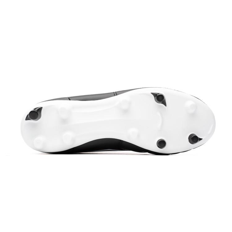 bota-umbro-umbro-classico-xi-fg-nino-black-white-3.jpg