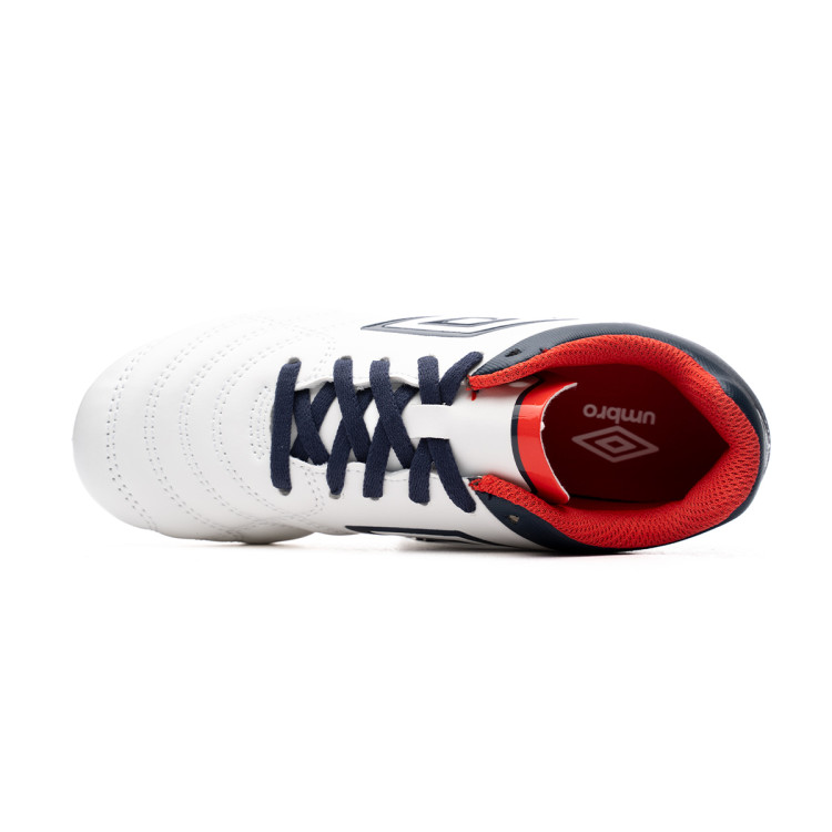 bota-umbro-umbro-classico-xi-fg-nino-white-dark-navy-vermillion-4.jpg