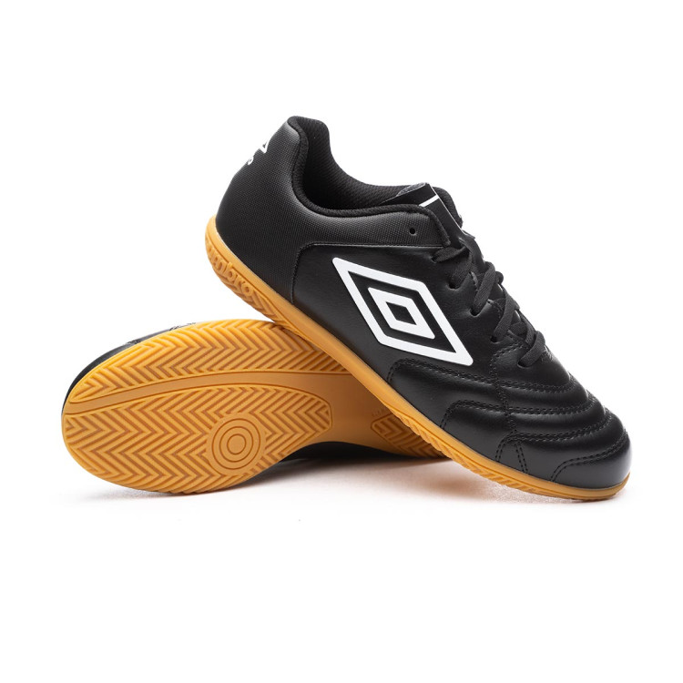 zapatilla-umbro-classico-xi-ic-nino-black-white-0