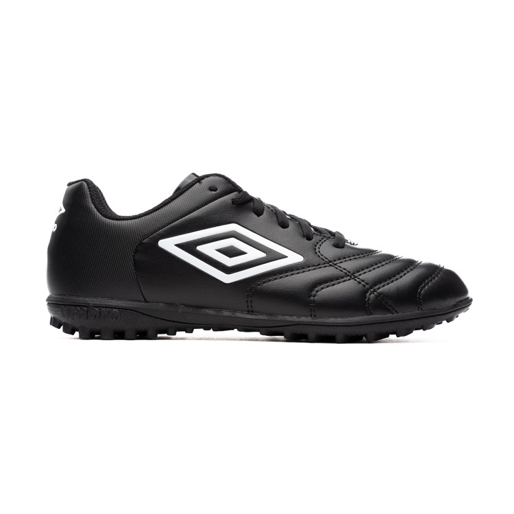 bota-umbro-umbro-classico-xi-turf-nino-black-white-1.jpg