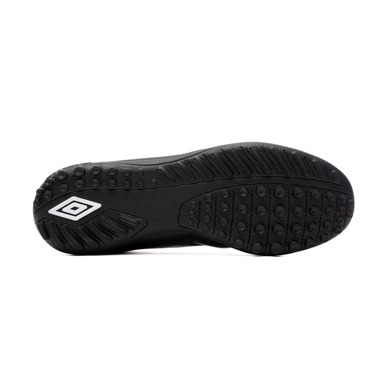 bota-umbro-umbro-classico-xi-turf-nino-black-white-3.jpg