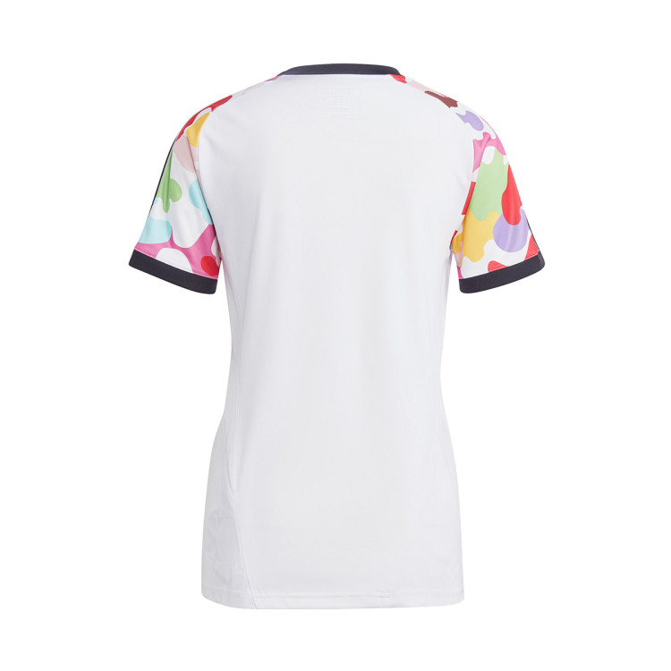 camiseta-adidas-tiro-pride-mujer-white-1.jpg