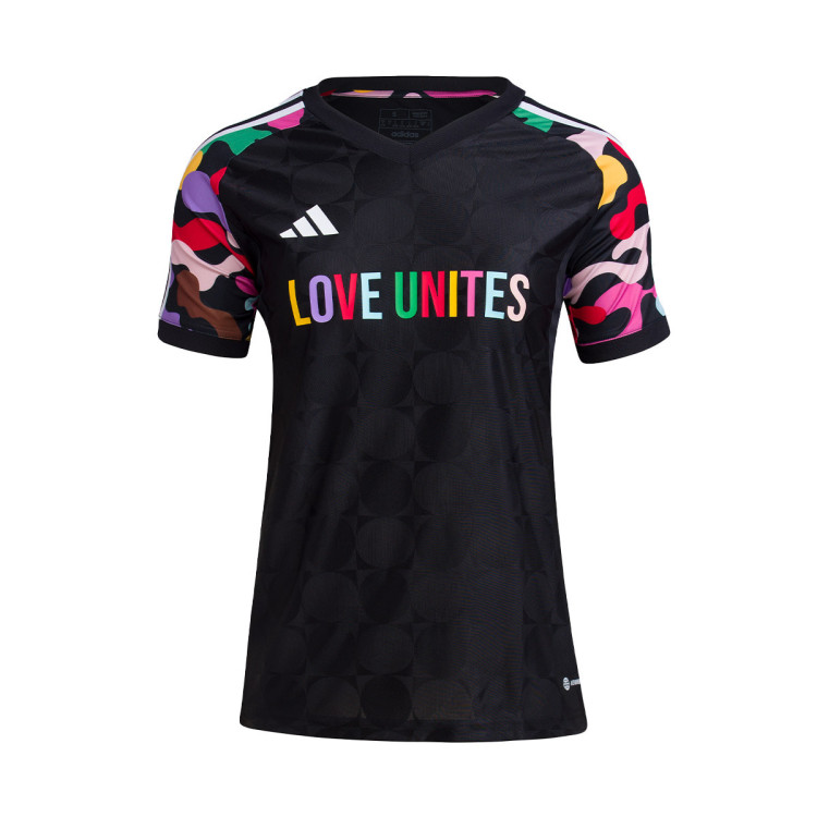 camiseta-adidas-tiro-pride-mujer-black-3