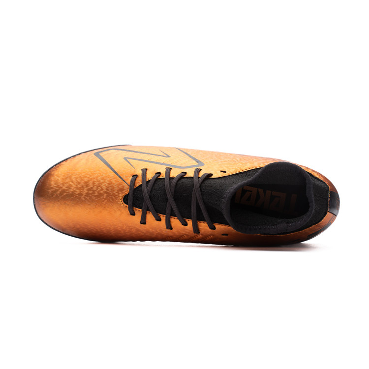 bota-new-balance-tekela-v4-magique-turf-naranja-4.jpg