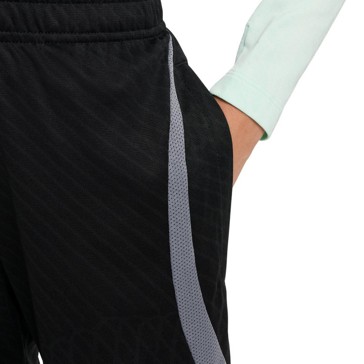 pantalon-corto-nike-chelsea-fc-training-2023-2024-nino-black-cool-grey-mint-foam-4