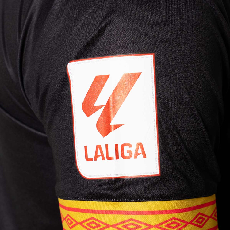 camiseta-umbro-rayo-vallecano-segunda-equipacion-2023-2024-black-red-5