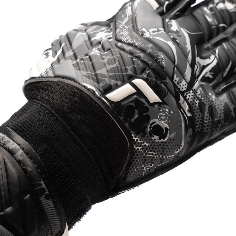 guante-reusch-attrakt-resist-black-white-4.jpg