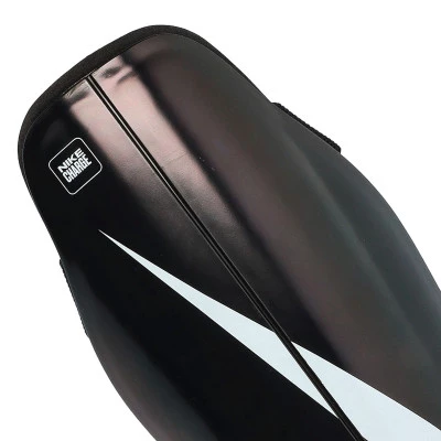 Espinillera Charge Guard