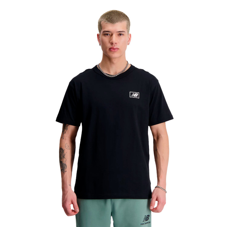 camiseta-new-balance-essentials-graphic-black-0