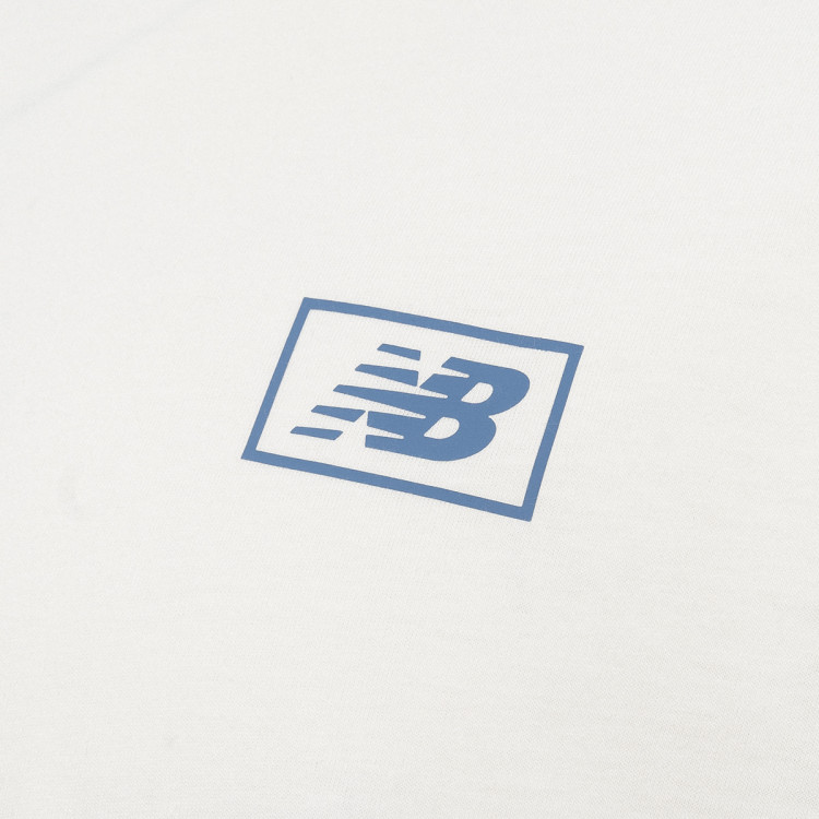 camiseta-new-balance-essentials-graphic-blanco-3